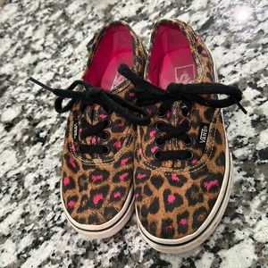 Girls cheetah tie vans